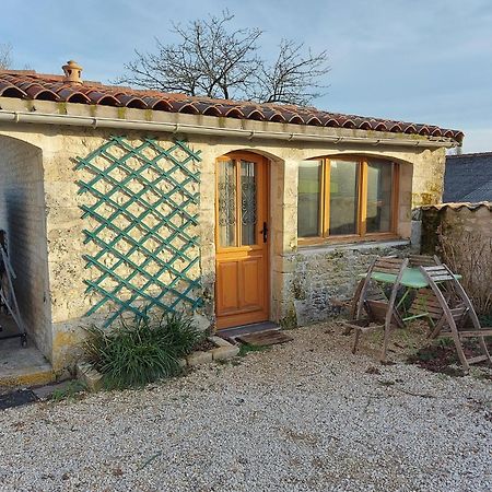 Les Roses De Jonzac Mortiers Exterior foto